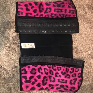 Waist trainer/corset